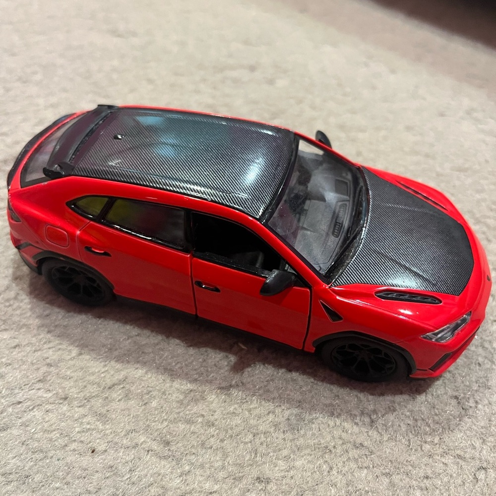 Urus Lamborghini Performante Diecast Model Pull Back Car 1/40 Red
